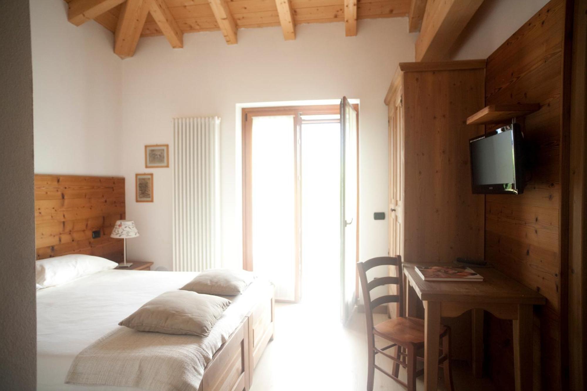 Cascina Borgofrancone Aparthotel Gera Lario Bagian luar foto