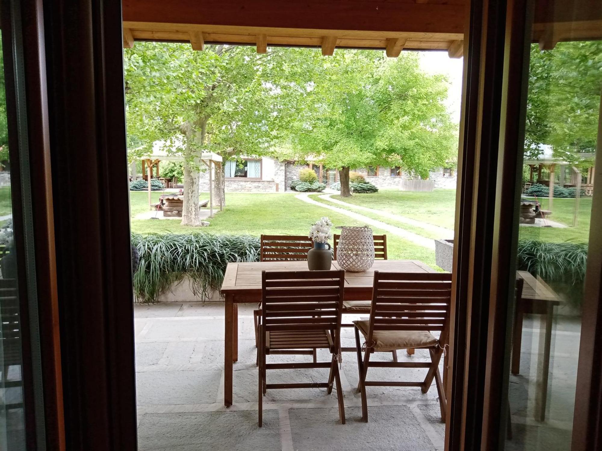 Cascina Borgofrancone Aparthotel Gera Lario Bagian luar foto